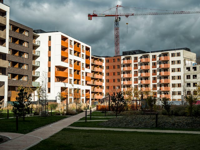 Real estate sentiment eases in Q1 amid global pressures
